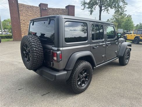 Used 2023 Jeep Wrangler Willys image 5