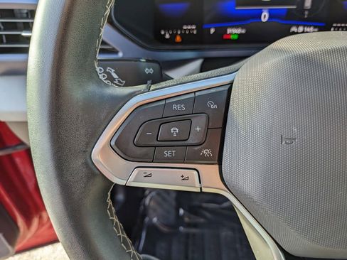 Certified 2023 Volkswagen Taos SE w/ Panoramic Sunroof Package image 27