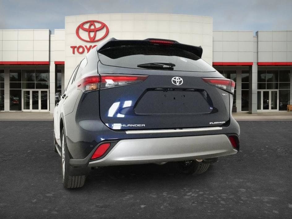 New 2026 Toyota Highlander Platinum AWD/4WD image 19