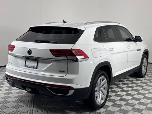 Used 2022 Volkswagen Atlas Cross Sport SE image 5