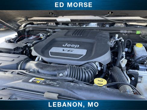 Used 2018 Jeep Wrangler Unlimited Sahara image 26