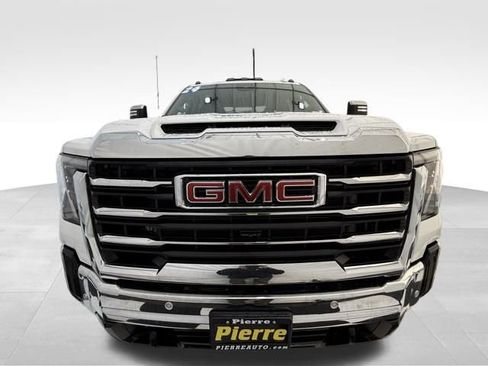 Used 2024 GMC Sierra 3500 SLT w/ SLT Premium Package image 9