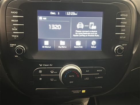 Used 2018 Kia Soul + image 18