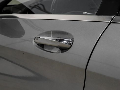 Used 2015 Mercedes-Benz S 550 Sedan w/ Sport Package w/ Sport Package image 47