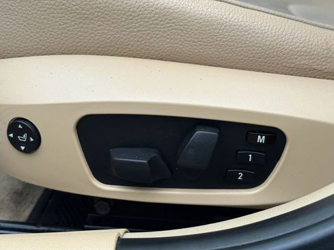 Used 2011 BMW 328i xDrive Sedan AWD/4WD image 16