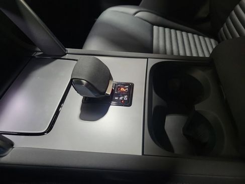 Used 2024 Land Rover Discovery Sport S image 20