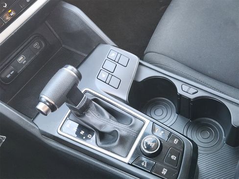 Certified 2024 Kia Sportage LX image 20