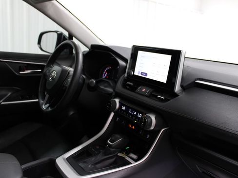 Used 2023 Toyota RAV4 XLE Premium FWD image 31