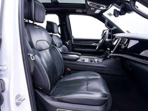 Used 2024 Jeep Grand Wagoneer L Series II w/ Quick Order Packagew 28T AWD/4WD image 38