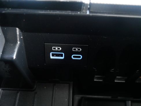 Used 2023 Toyota Sequoia Limited w/ TRD Off-Road Package image 33