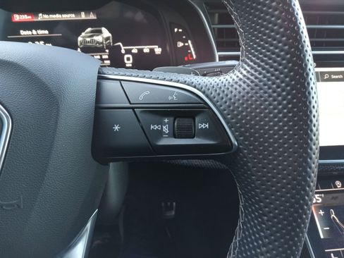 Used 2021 Audi SQ8 Premium Plus image 19