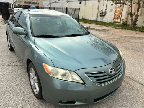 Used 2009 Toyota Camry FWD image 8