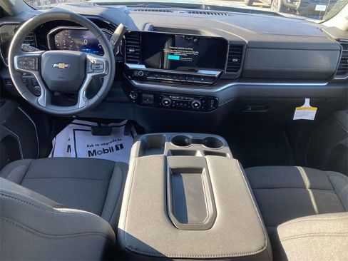 New 2026 Chevrolet Silverado 1500 LT w/ Z71 Off-Road Package image 13