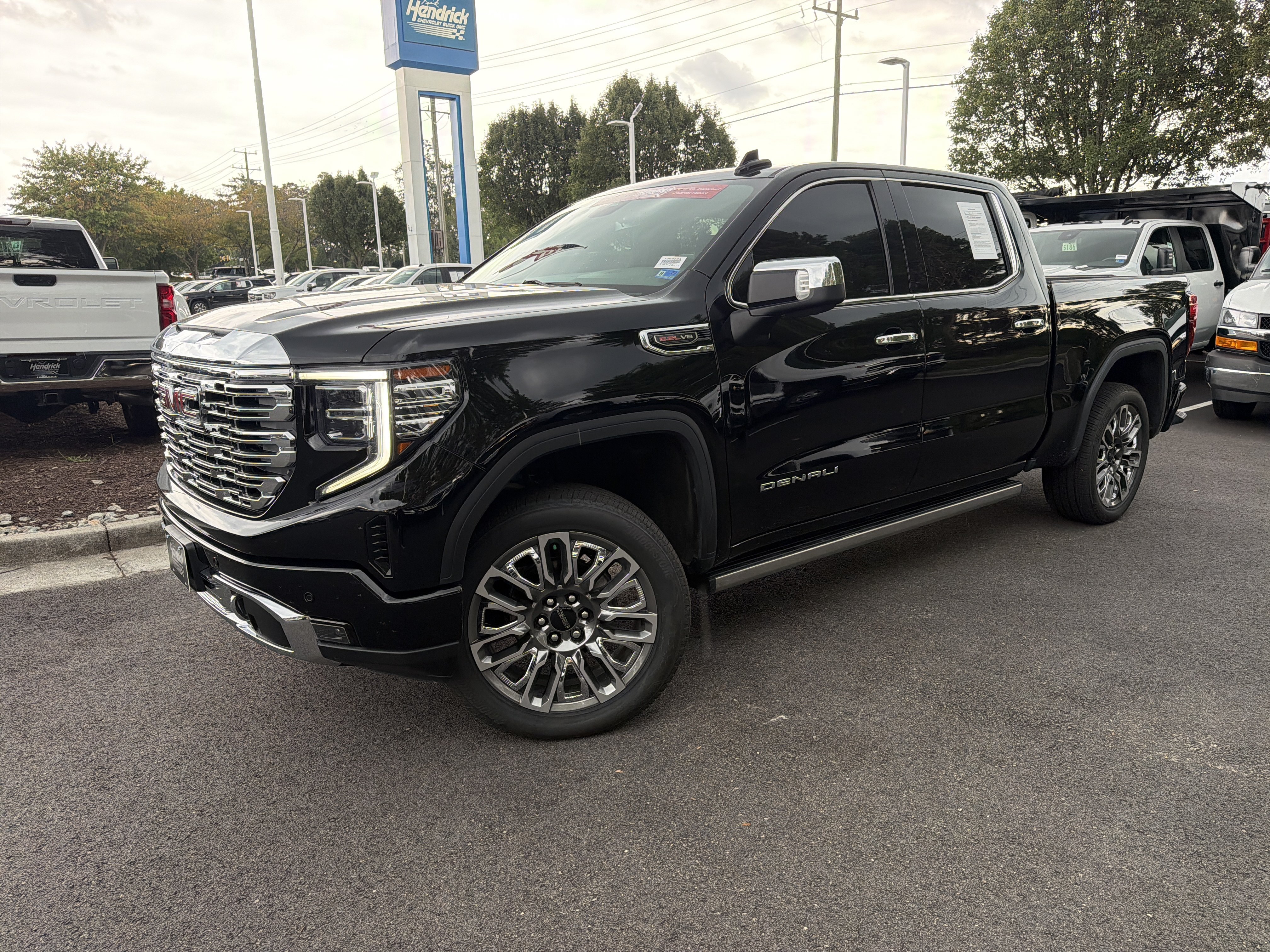 Used 2022 GMC Sierra 1500 Denali AWD/4WD image 5