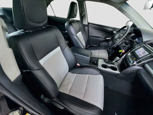 Used 2014 Toyota Camry SE FWD image 28