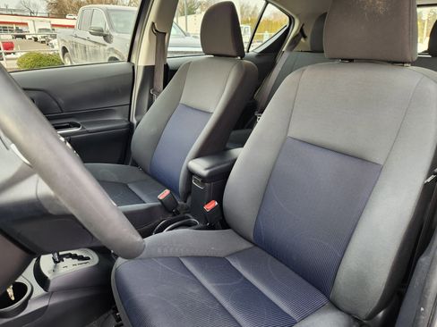 Used 2016 Toyota Prius C Two image 7