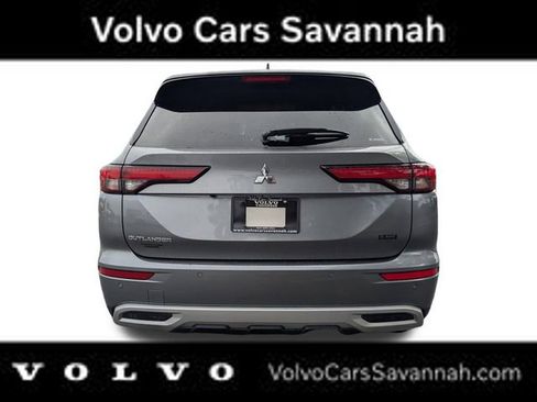 Used 2024 Mitsubishi Outlander SE image 6