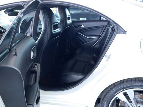 Used 2016 Mercedes-Benz CLA 250 image 29