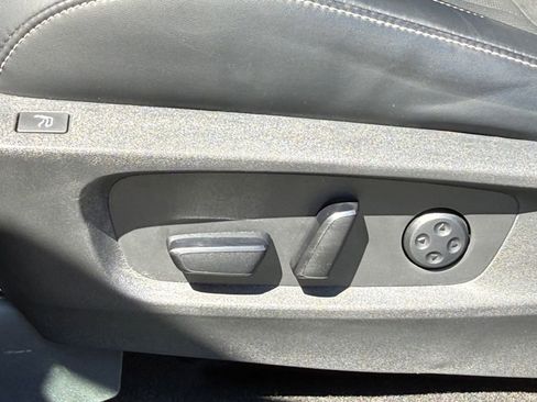 Used 2023 INFINITI QX60 Sensory w/ Vision Package AWD/4WD image 10