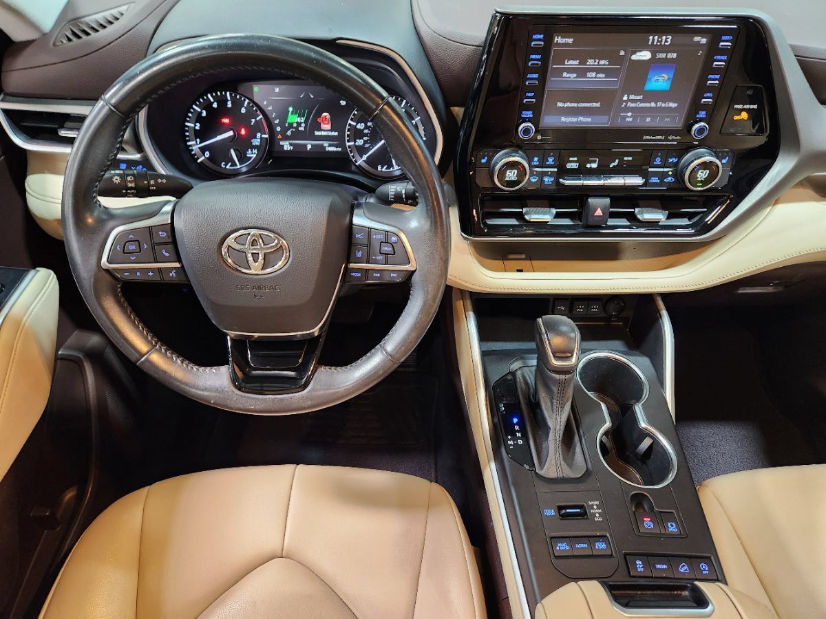 Used 2021 Toyota Highlander XLE AWD/4WD image 48