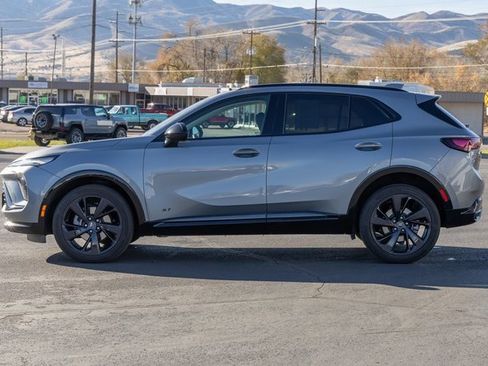 Used 2025 Buick Envision Sport Touring image 3