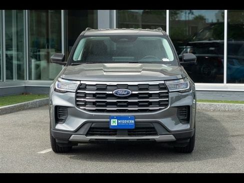 New 2026 Ford Explorer Active AWD/4WD image 2