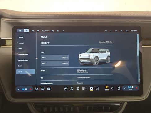 Used 2025 Rivian R1S Adventure AWD/4WD image 29
