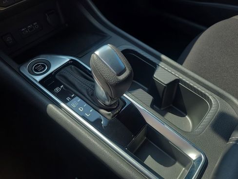 Certified 2025 Nissan Sentra SV image 22