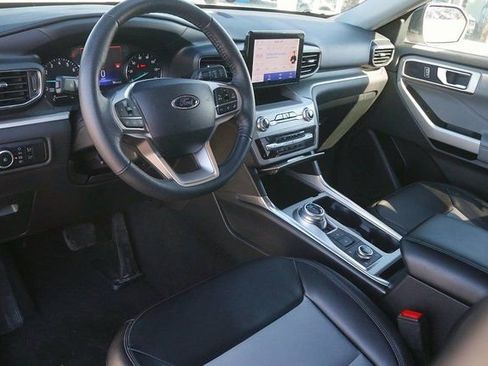 Used 2024 Ford Explorer XLT w/ Equipment Group 202A image 12