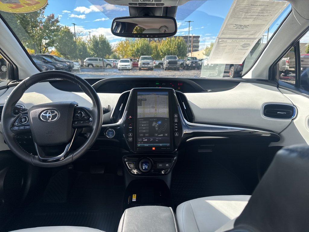 Certified 2022 Toyota Prius Limited w/ Premium Convenience Package FWD image 13
