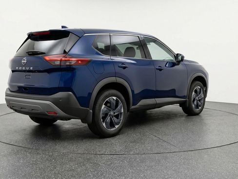 Used 2025 Nissan Rogue SV FWD image 9