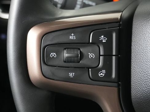 Used 2024 Chevrolet Tahoe High Country AWD/4WD image 16