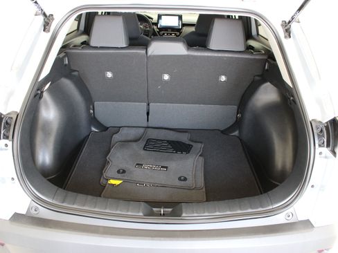 Used 2024 Toyota Corolla Cross LE FWD image 30