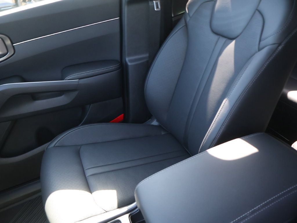 New 2026 Kia Sorento S w/ S Panoramic Sunroof Package AWD/4WD image 25