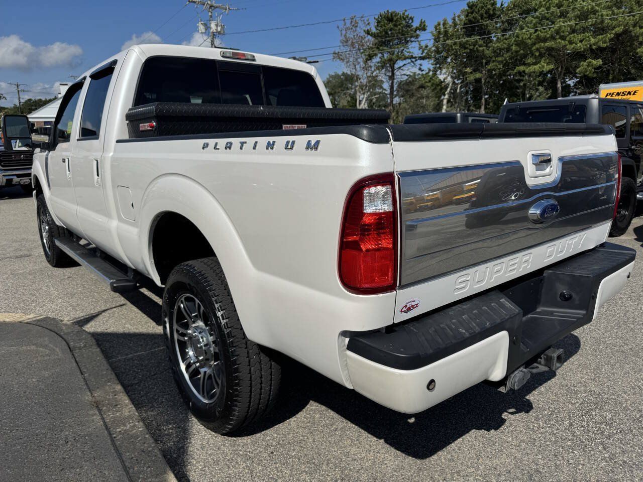 Used 2015 Ford F250 Platinum w/ FX4 Off-Road Package AWD/4WD image 9