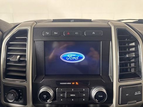 Certified 2020 Ford F150 Lariat w/ Equipment Group 502A Luxury AWD/4WD image 15
