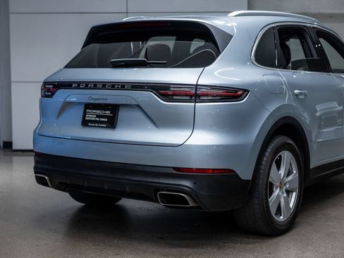 Certified 2023 Porsche Cayenne w/ Premium Package AWD/4WD image 25