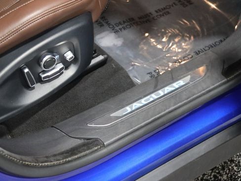 Used 2019 Jaguar F-PACE S image 46