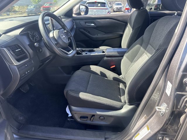 Used 2024 Nissan Rogue SV FWD image 17