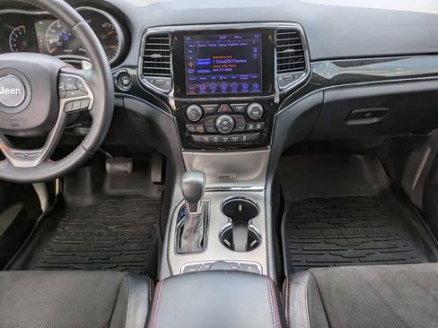 Used 2020 Jeep Grand Cherokee Trailhawk image 20