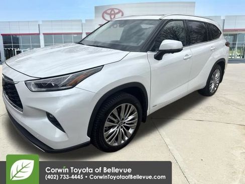 Used 2023 Toyota Highlander Platinum AWD/4WD image 31