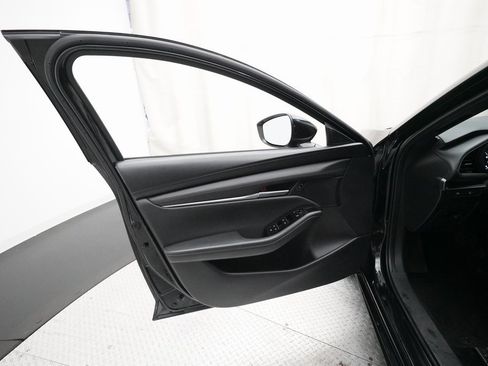 Used 2024 MAZDA MAZDA3 s image 28