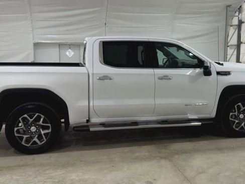 New 2026 GMC Sierra 1500 SLT w/ SLT Premium Plus Package AWD/4WD image 9