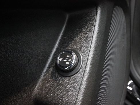 Used 2022 Chevrolet Traverse LT w/ LPO, Floor Liner Package AWD/4WD image 15