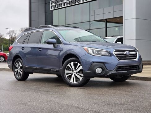 Used 2018 Subaru Outback 2.5i Limited image 2