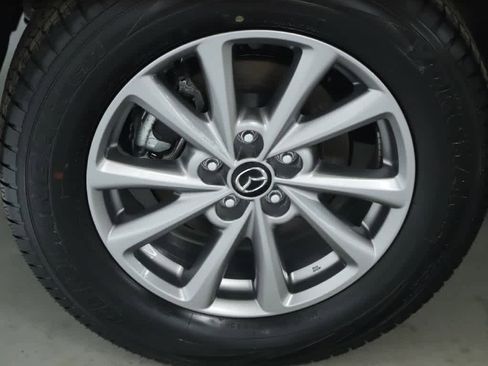 Certified 2025 MAZDA CX-5 AWD 2.5 S w/ Preferred Package image 12