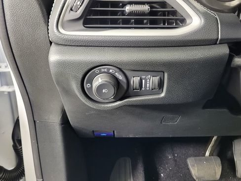 New 2026 Chrysler Pacifica Select image 19