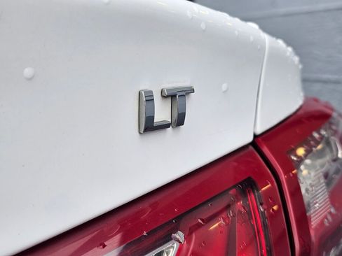 Used 2021 Chevrolet Malibu LT FWD image 14