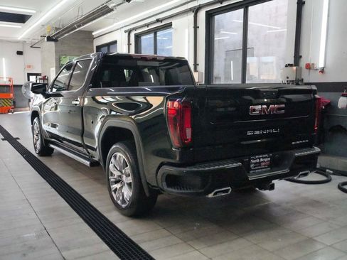 Used 2025 GMC Sierra 1500 Denali w/ Denali Reserve Package AWD/4WD image 6