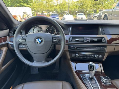 Used 2014 BMW 535i xDrive Sedan AWD/4WD image 32